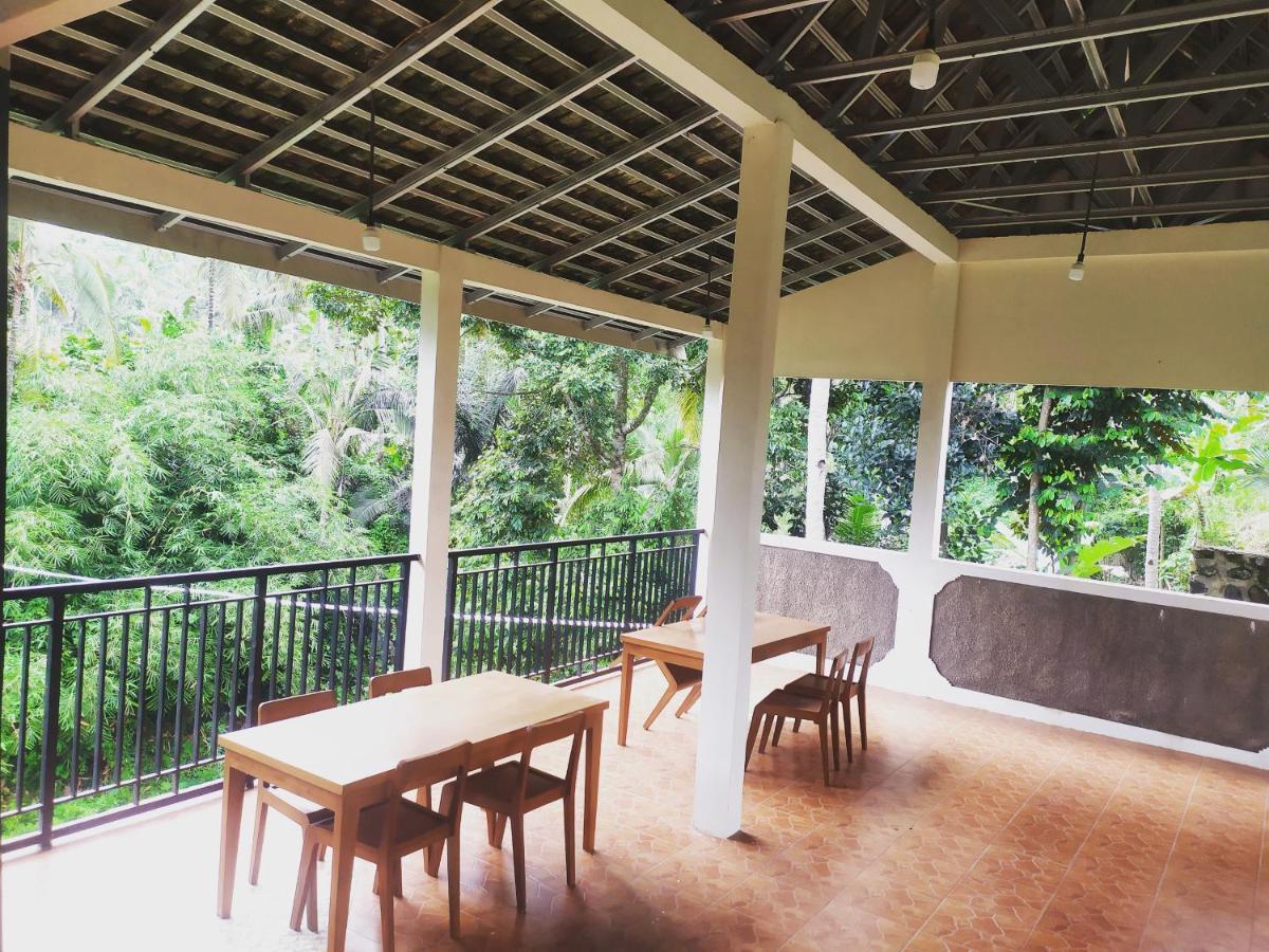 Kelapa Gading Villas Banyuwangi  Esterno foto
