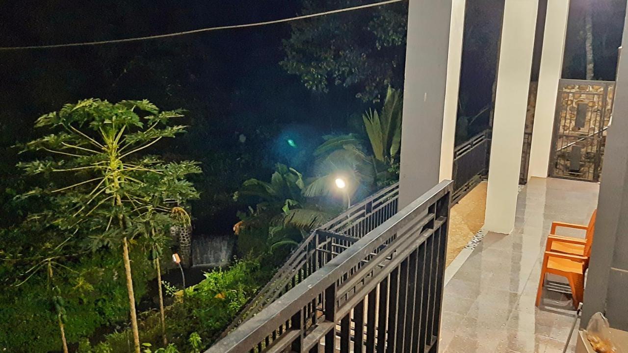 Kelapa Gading Villas Banyuwangi  Esterno foto